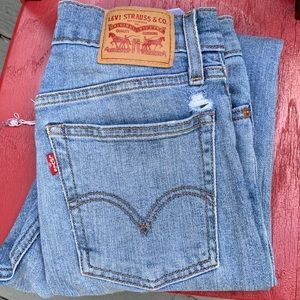 Levi’s 501 distressed wedgie skinny jeans